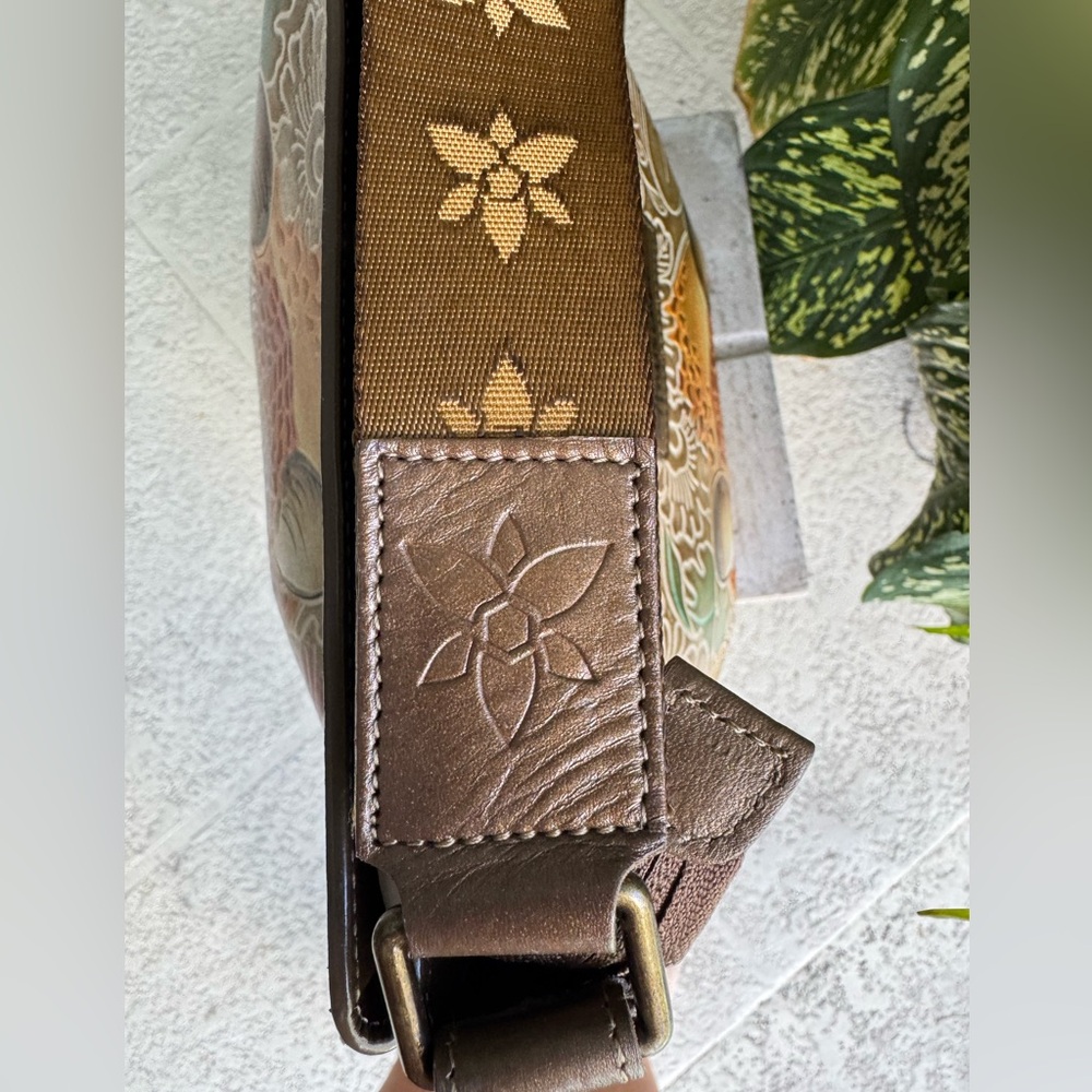 ANUSCHKA Cleopatra's Leopard Print Crossbody Bag - Picture 13 of 16